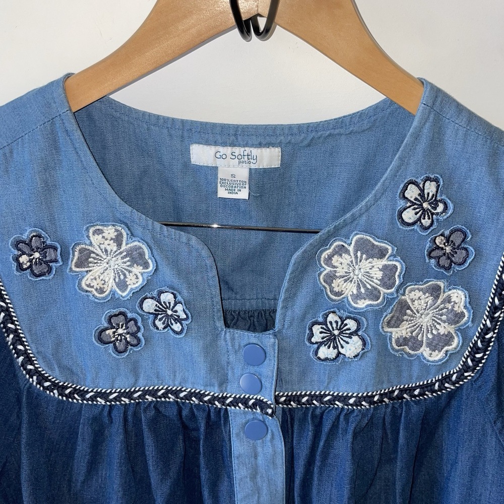 Go Softly Patio Dress Denim 100% Cotton Embroidered Snap Front w/ Pockets Size S - Picture 2 of 7